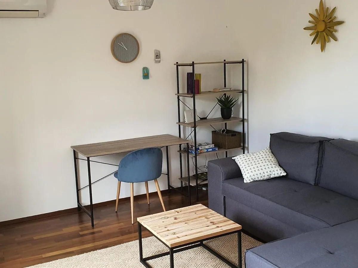 Sunny Apartment 150 M From The Sea Abbázia