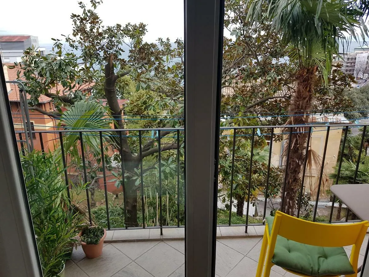 Sunny Apartment 150 M From The Sea Abbázia