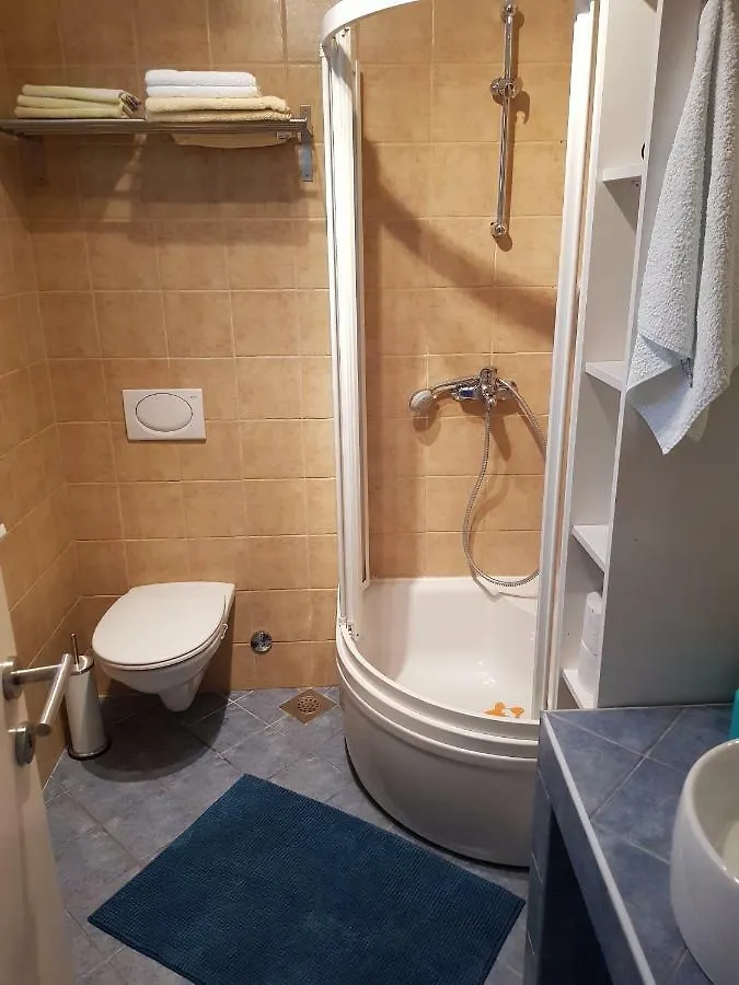 Sunny Apartment 150 M From The Sea Abbázia