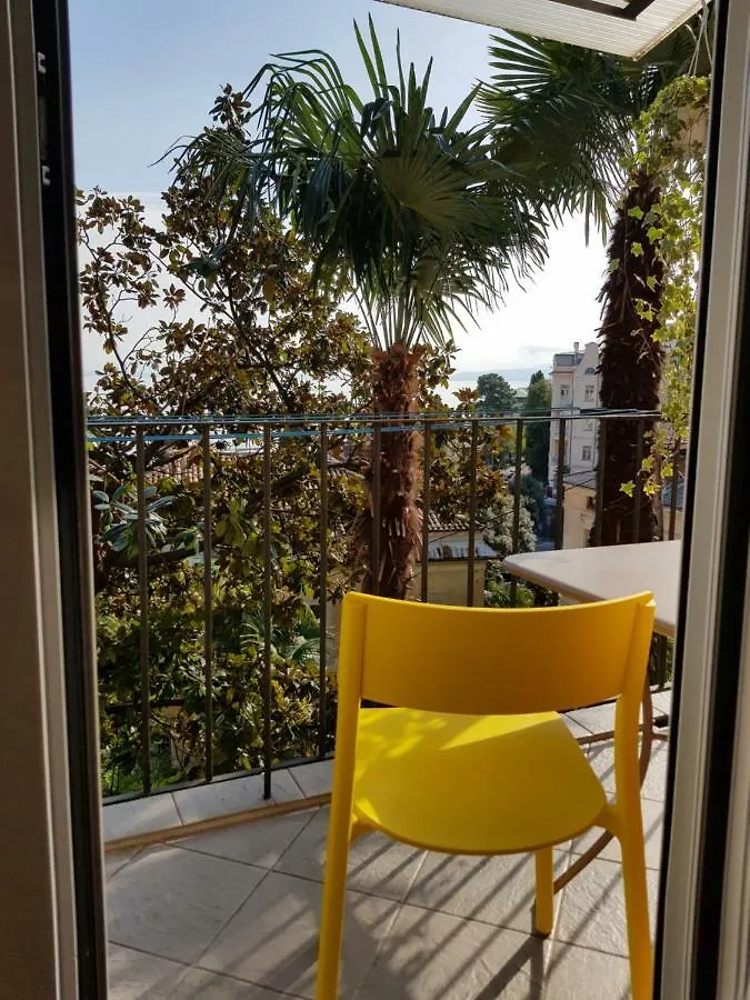 Sunny Apartment 150 M From The Sea Opatija Croatia