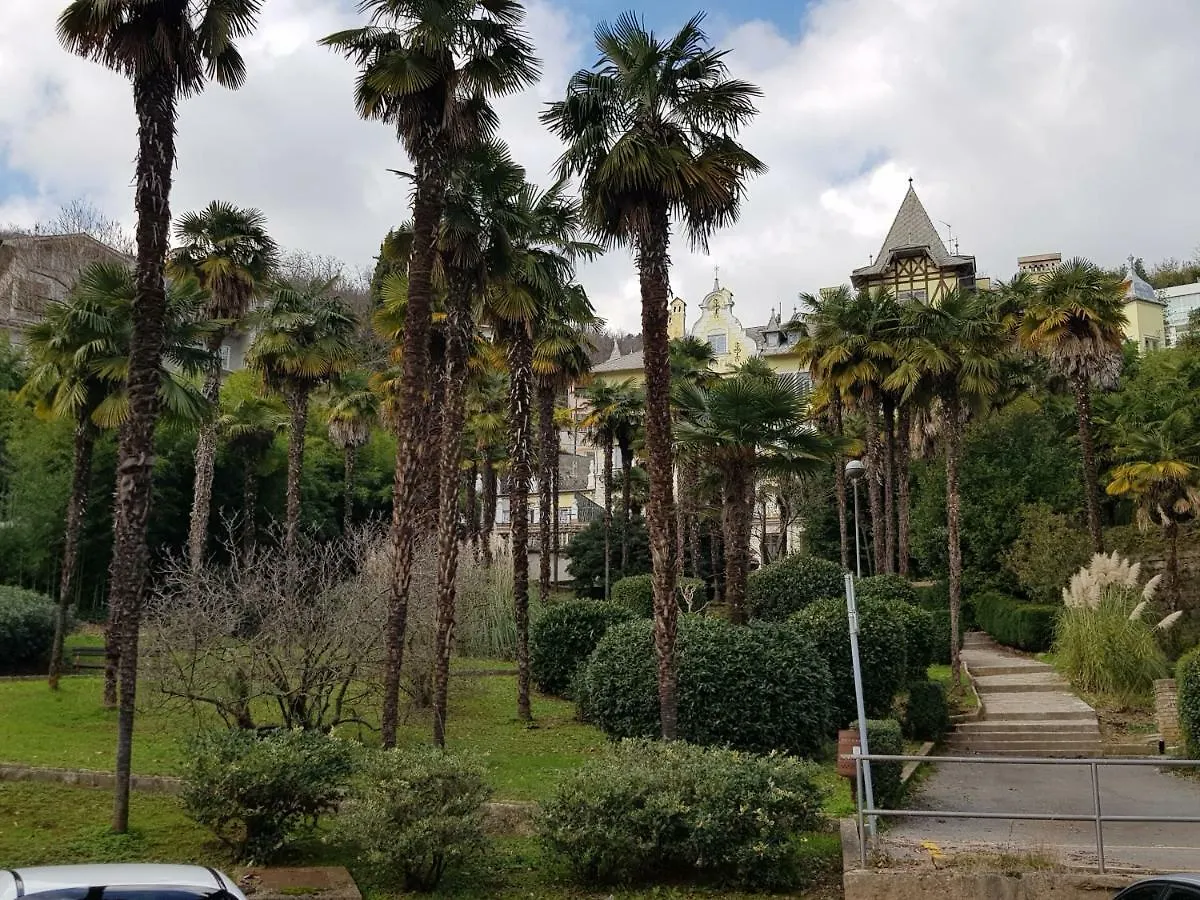Sunny Apartment 150 M From The Sea Opatija